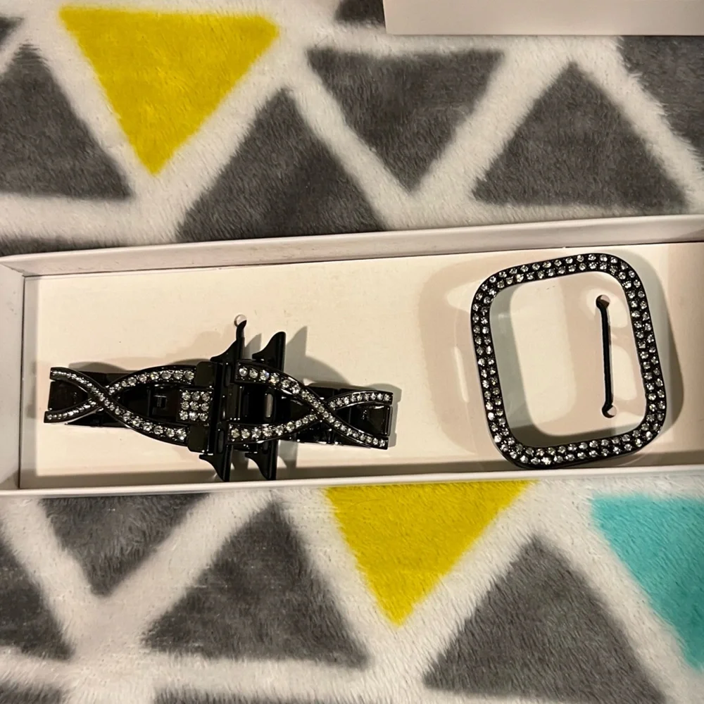 ❗️BOGO❗️ Black diamond apple band and cover
